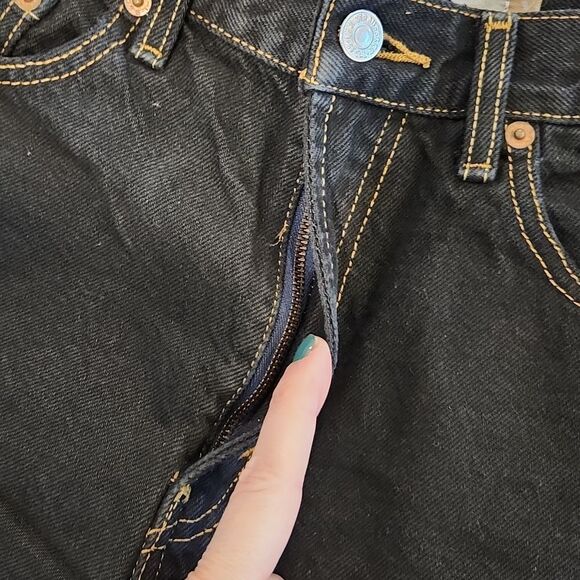 Vintage by Petros high waist black Levi's 505 jean shorts size 30! - Picture 6 of 11